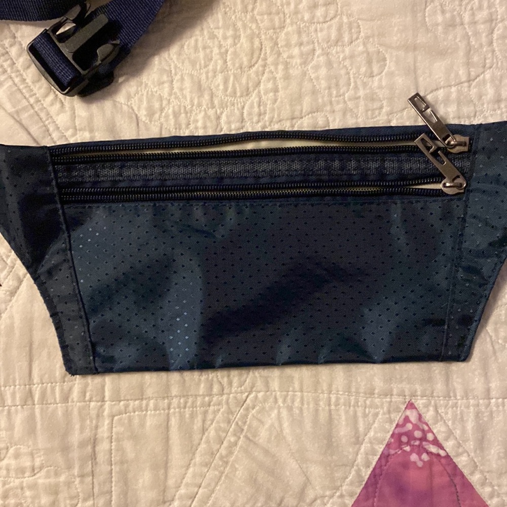 Fanny pack - Picture 2 of 2